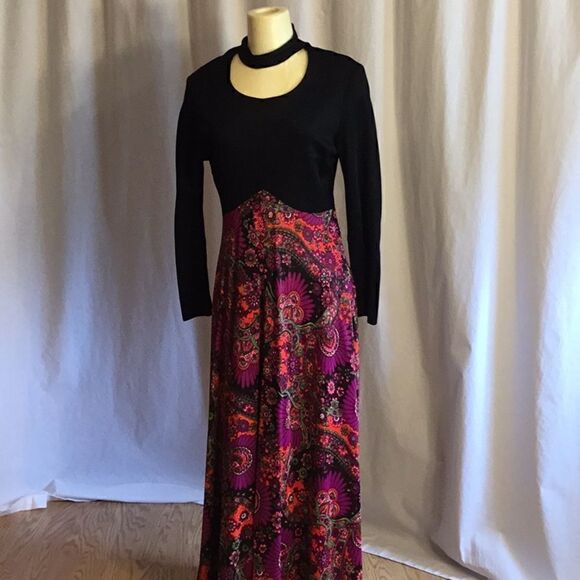 70’s vintage maxi with long sleeves 8 to 10 size? - Picture 2 of 7